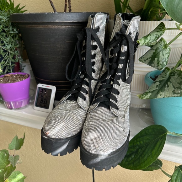 Billionaire Bling Boots - Picture 2 of 3